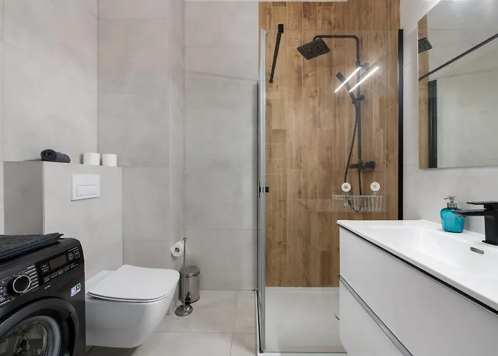 Roof Terrace Old Town With Private Parking *